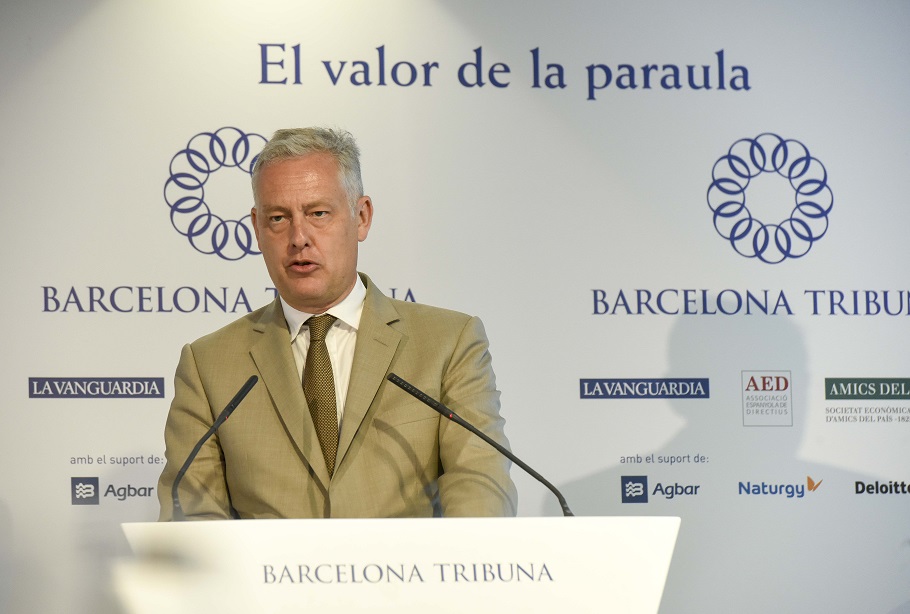 Simon manley a Barcelona Tribuna